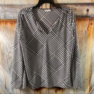 EUC New York & Co Long Sleeve Blouse Stretchy Lightweight Houndstooth LG